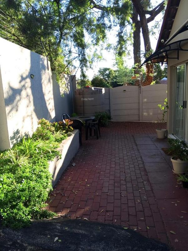 To Let 1 Bedroom Property for Rent in Sandown Gauteng