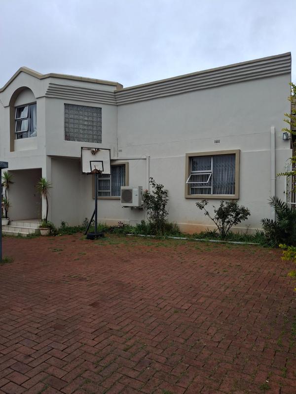 To Let 3 Bedroom Property for Rent in Greenside Gauteng