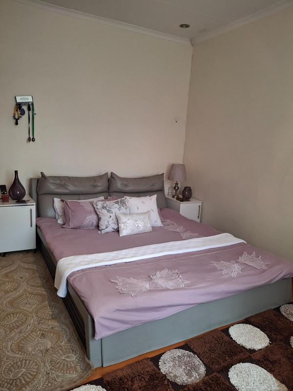 To Let 3 Bedroom Property for Rent in Greenside Gauteng