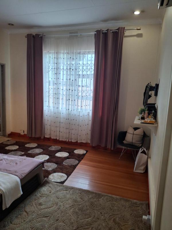 To Let 3 Bedroom Property for Rent in Greenside Gauteng