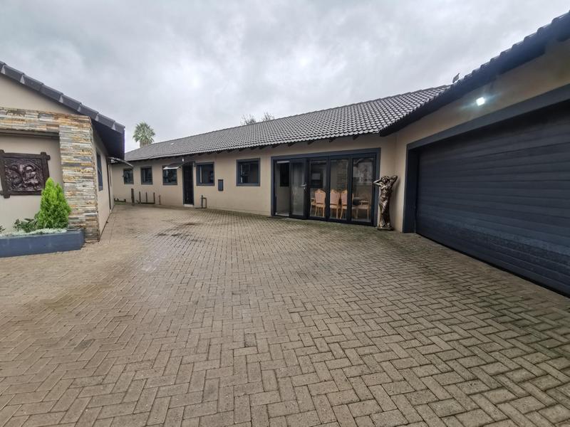 3 Bedroom Property for Sale in Golf Park Gauteng