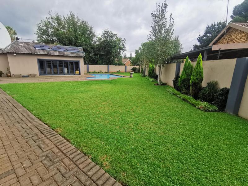 3 Bedroom Property for Sale in Golf Park Gauteng
