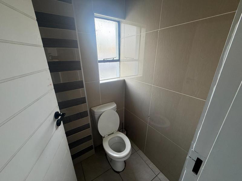 To Let 4 Bedroom Property for Rent in Summerfields Estate Gauteng