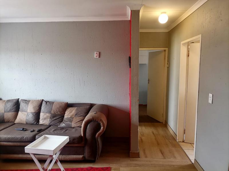 2 Bedroom Property for Sale in Olievenhoutbosch Gauteng