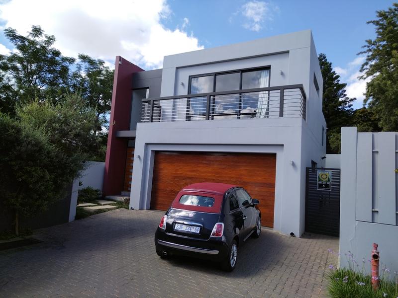 To Let 5 Bedroom Property for Rent in Morningside Gauteng