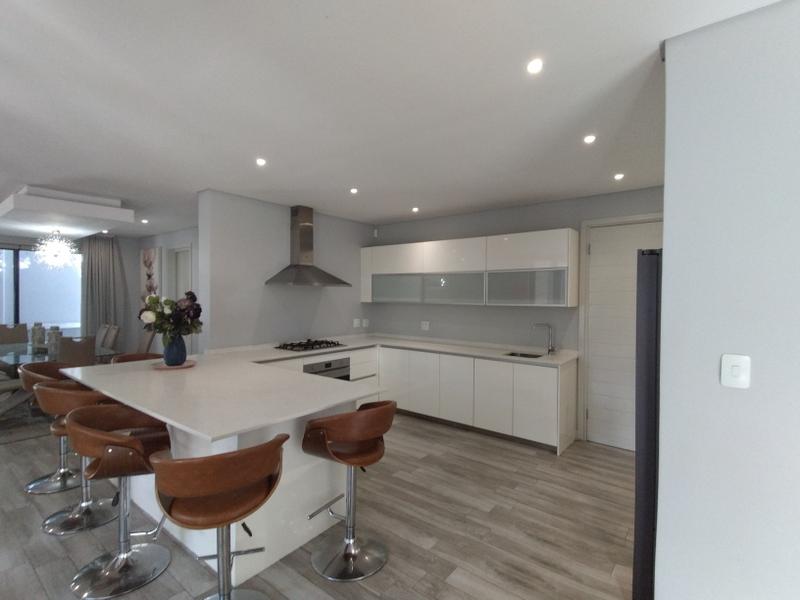 To Let 5 Bedroom Property for Rent in Morningside Gauteng