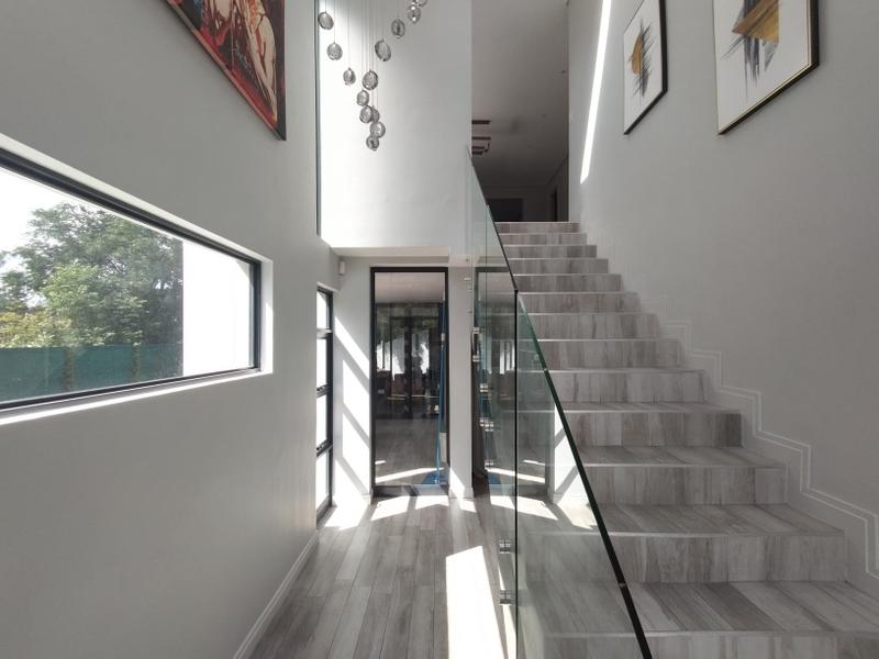 To Let 5 Bedroom Property for Rent in Morningside Gauteng