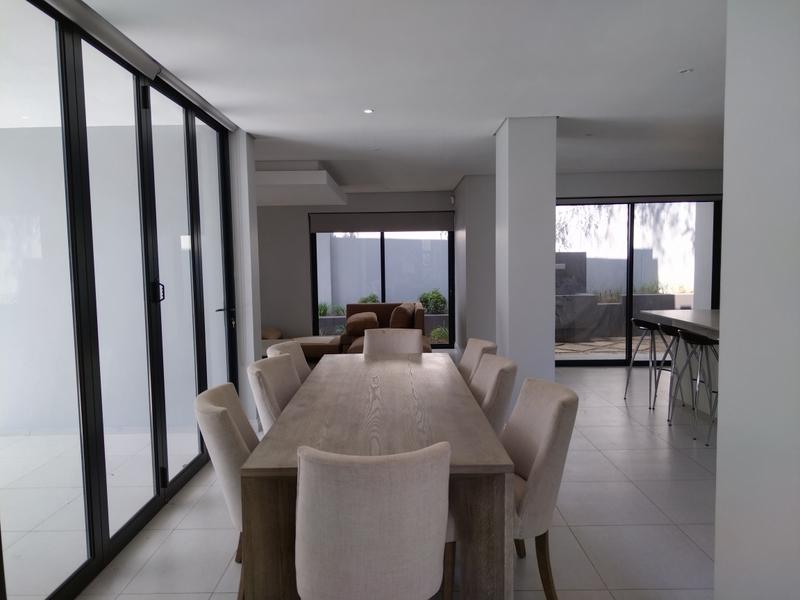 To Let 4 Bedroom Property for Rent in Morningside Gauteng