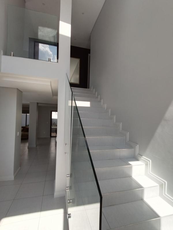 To Let 4 Bedroom Property for Rent in Morningside Gauteng