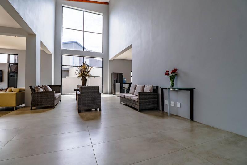 5 Bedroom Property for Sale in Copperleaf Estate Gauteng