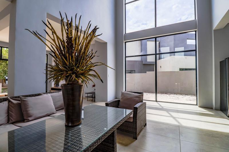 5 Bedroom Property for Sale in Copperleaf Estate Gauteng