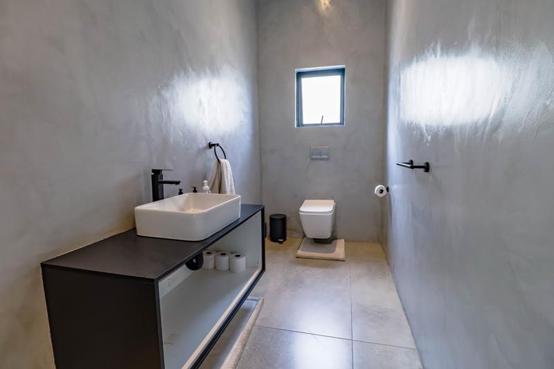 5 Bedroom Property for Sale in Copperleaf Estate Gauteng