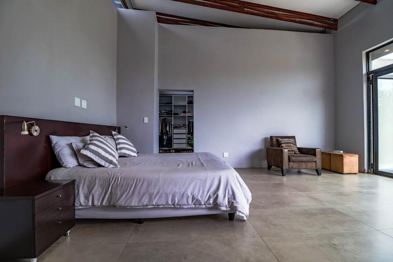 5 Bedroom Property for Sale in Copperleaf Estate Gauteng