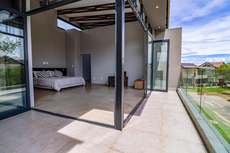 5 Bedroom Property for Sale in Copperleaf Estate Gauteng