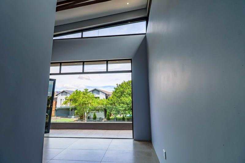 5 Bedroom Property for Sale in Copperleaf Estate Gauteng