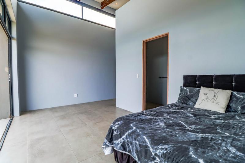 5 Bedroom Property for Sale in Copperleaf Estate Gauteng