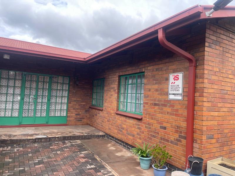 3 Bedroom Property for Sale in Vanderbijlpark CW 4 Gauteng