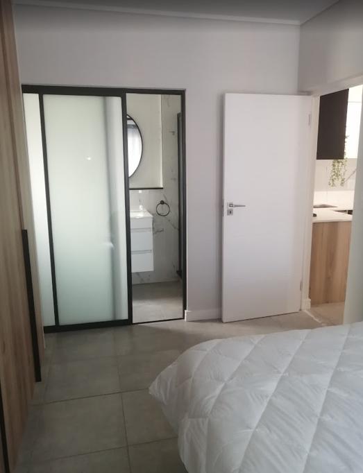 To Let 1 Bedroom Property for Rent in Waterfall Gauteng