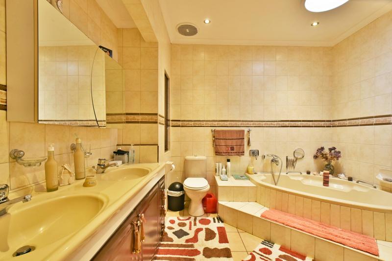 4 Bedroom Property for Sale in Meyersdal Gauteng