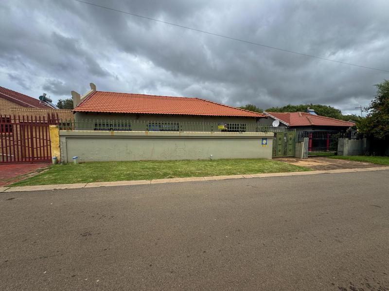 3 Bedroom Property for Sale in Ennerdale Gauteng