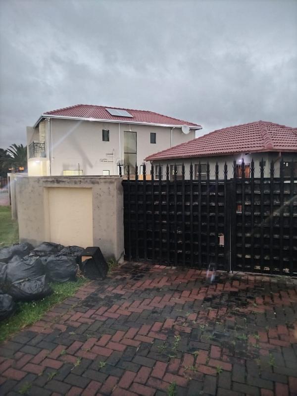 3 Bedroom Property for Sale in Dawn Park Gauteng