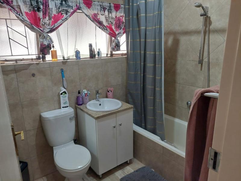 4 Bedroom Property for Sale in Valhalla Gauteng