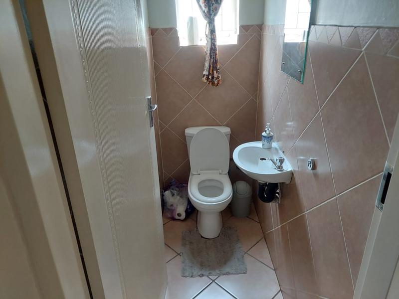 4 Bedroom Property for Sale in Valhalla Gauteng