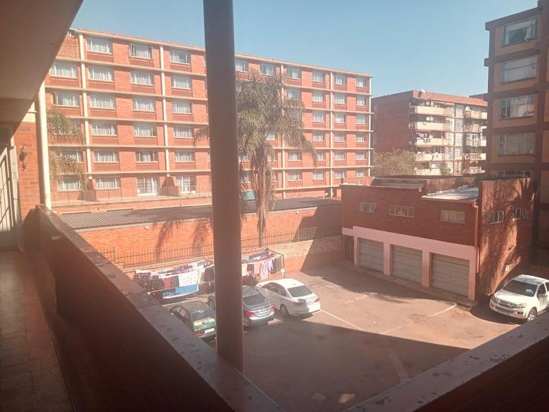 To Let 1 Bedroom Property for Rent in Sunnyside Gauteng