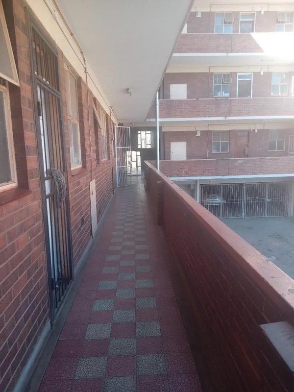 To Let 1 Bedroom Property for Rent in Sunnyside Gauteng