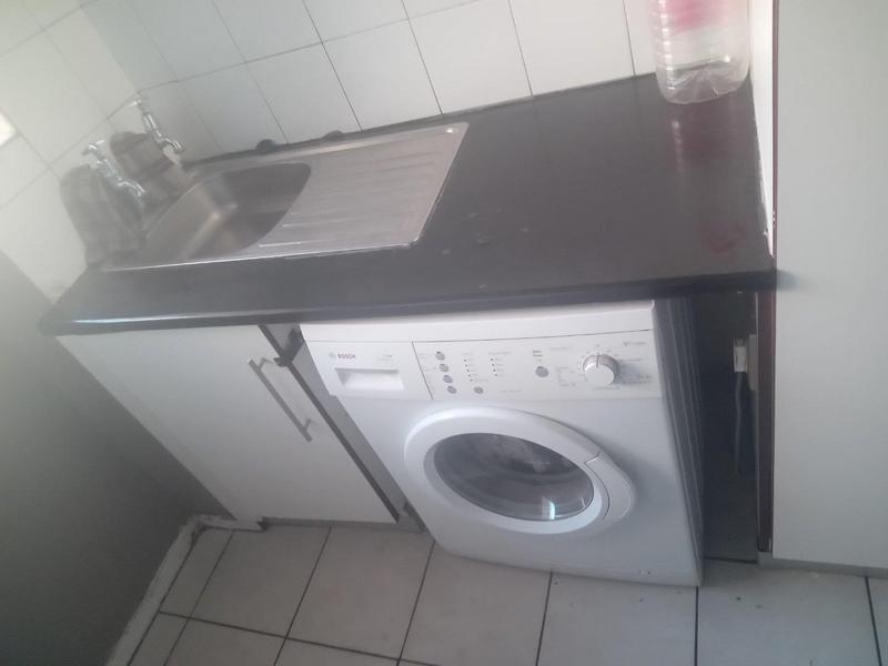 To Let 1 Bedroom Property for Rent in Sunnyside Gauteng
