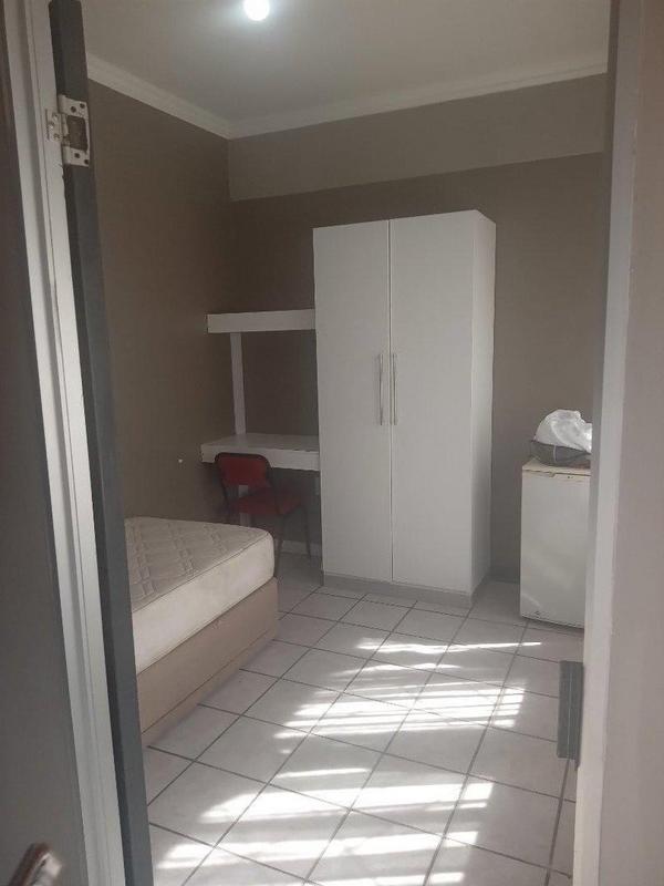 To Let 1 Bedroom Property for Rent in Sunnyside Gauteng