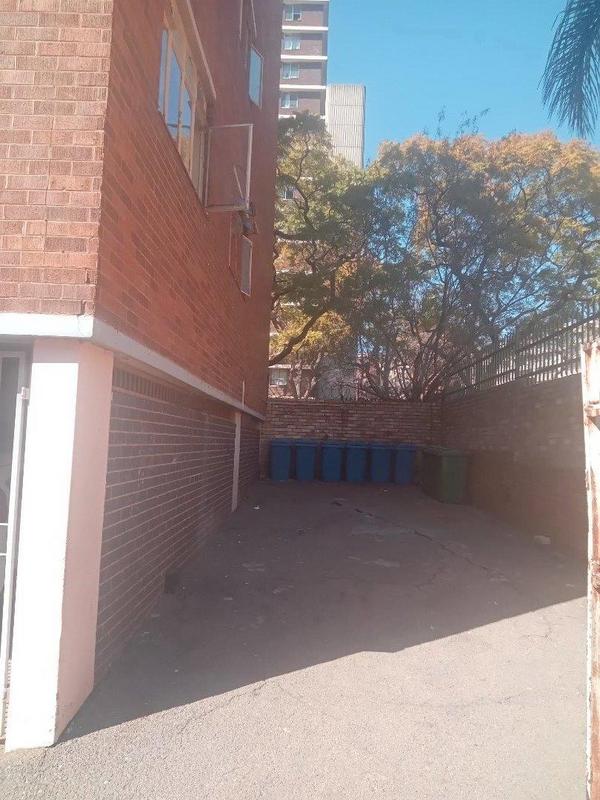 To Let 1 Bedroom Property for Rent in Sunnyside Gauteng
