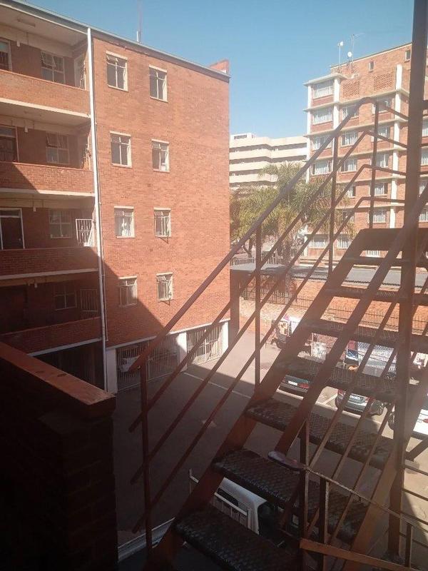 To Let 5 Bedroom Property for Rent in Sunnyside Gauteng