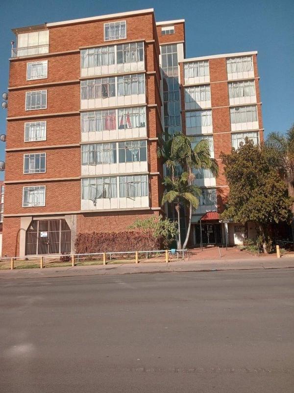 To Let 4 Bedroom Property for Rent in Sunnyside Gauteng
