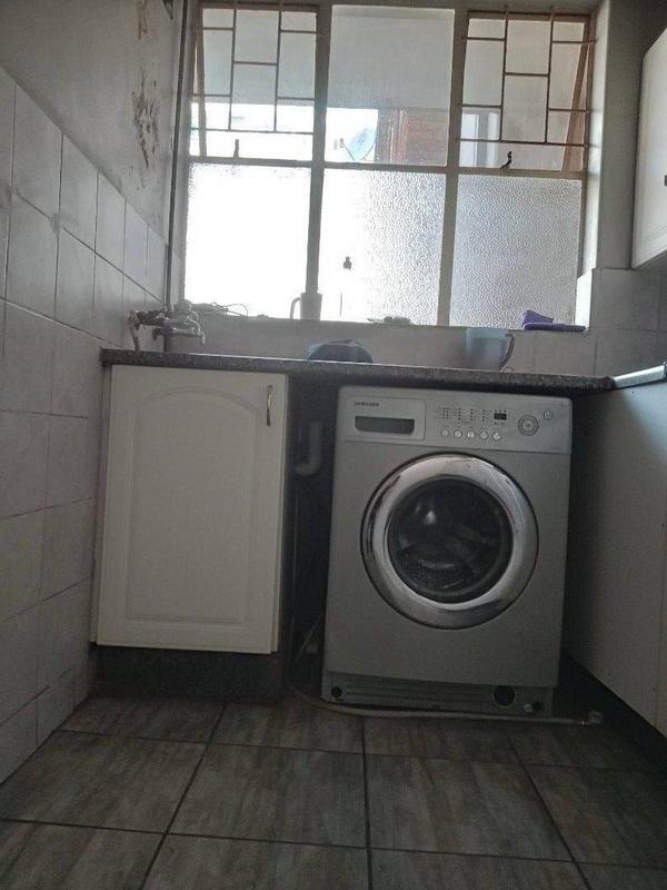 To Let 4 Bedroom Property for Rent in Sunnyside Gauteng