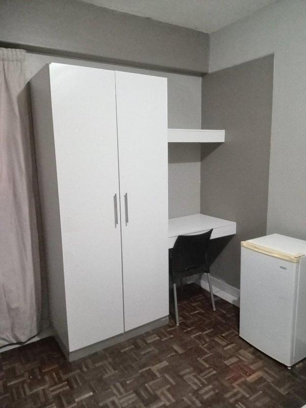 To Let 4 Bedroom Property for Rent in Sunnyside Gauteng