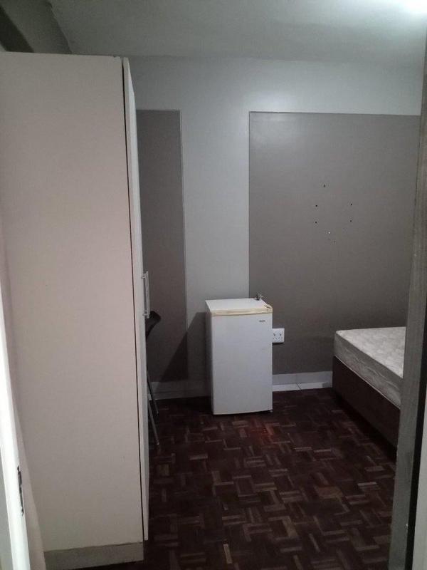 To Let 4 Bedroom Property for Rent in Sunnyside Gauteng