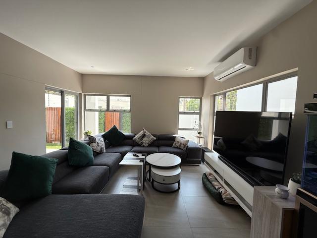 To Let 4 Bedroom Property for Rent in Bryanston Gauteng