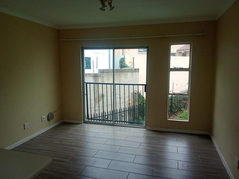 To Let 2 Bedroom Property for Rent in Northcliff Gauteng