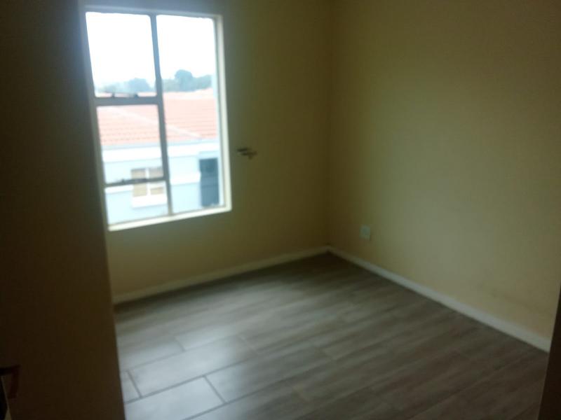 To Let 2 Bedroom Property for Rent in Northcliff Gauteng