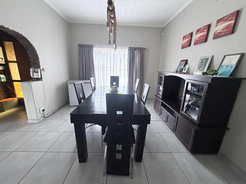 4 Bedroom Property for Sale in Sunair Park Gauteng