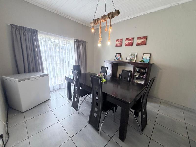 4 Bedroom Property for Sale in Sunair Park Gauteng