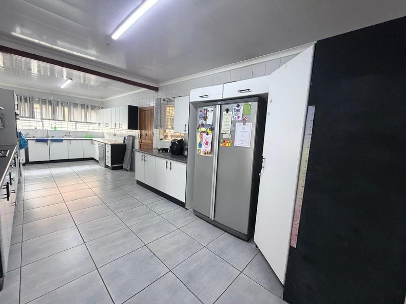 4 Bedroom Property for Sale in Sunair Park Gauteng