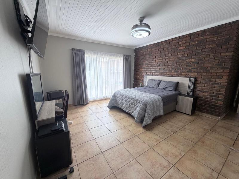 4 Bedroom Property for Sale in Sunair Park Gauteng