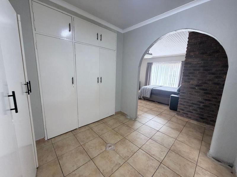 4 Bedroom Property for Sale in Sunair Park Gauteng