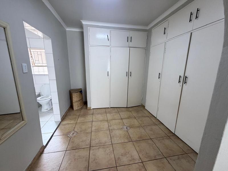 4 Bedroom Property for Sale in Sunair Park Gauteng