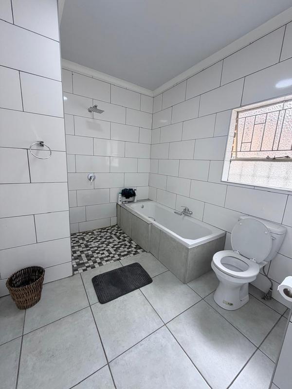 4 Bedroom Property for Sale in Sunair Park Gauteng