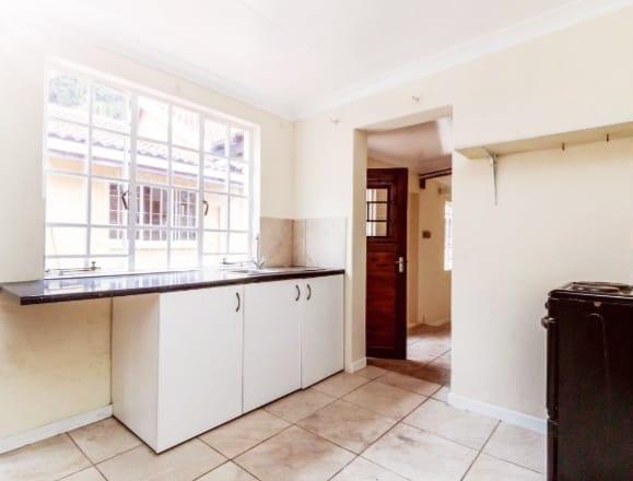 To Let 1 Bedroom Property for Rent in Blairgowrie Gauteng