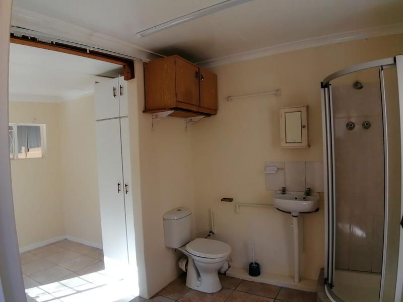 To Let 1 Bedroom Property for Rent in Blairgowrie Gauteng