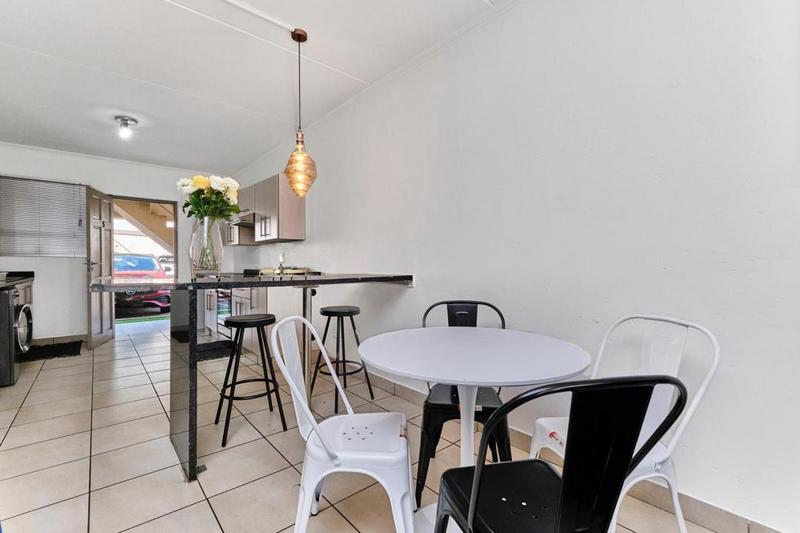 To Let 3 Bedroom Property for Rent in Beverley Gauteng